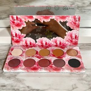 Laura Lee Cat’s Pajamas Pallet